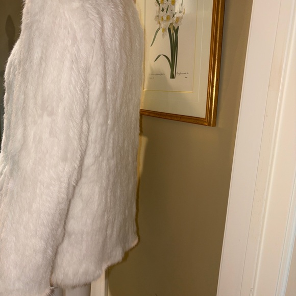 Chic White Rabbit Fur Jacket - Picture 2 of 4